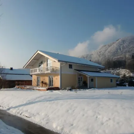 Enzian Im Haus Schmid Grassau (Bavaria)